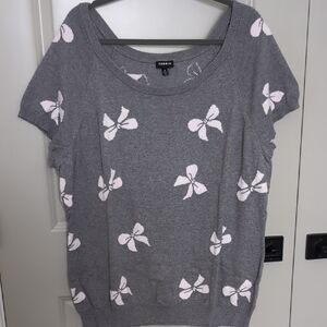 Torrid Gray with Pink Bow Design Sweater